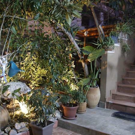2 Kitarat Bb Bed and Breakfast Vlorë Eksteriør billede